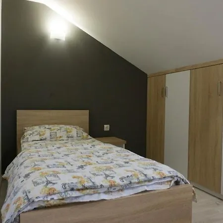 Ena * Trebinje