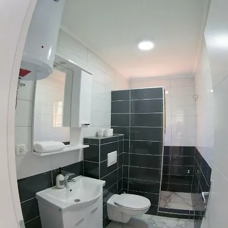 Ena Guest house *